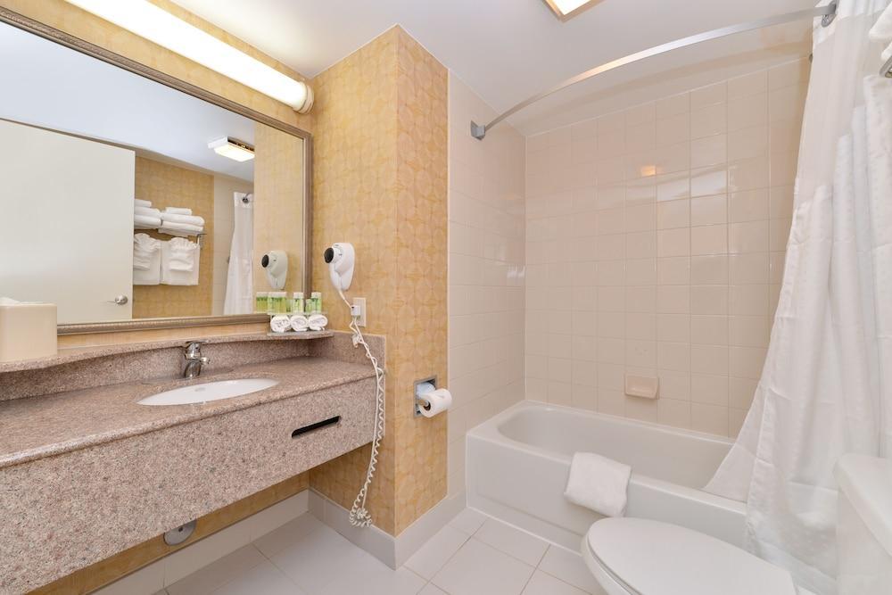 Resort Holiday Inn Express & Suites Va Beach Oceanfront By Ihg Virginia Beach