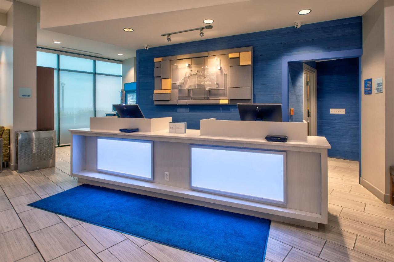 Resort Holiday Inn Express & Suites Va Beach Oceanfront By Ihg Virginia Beach