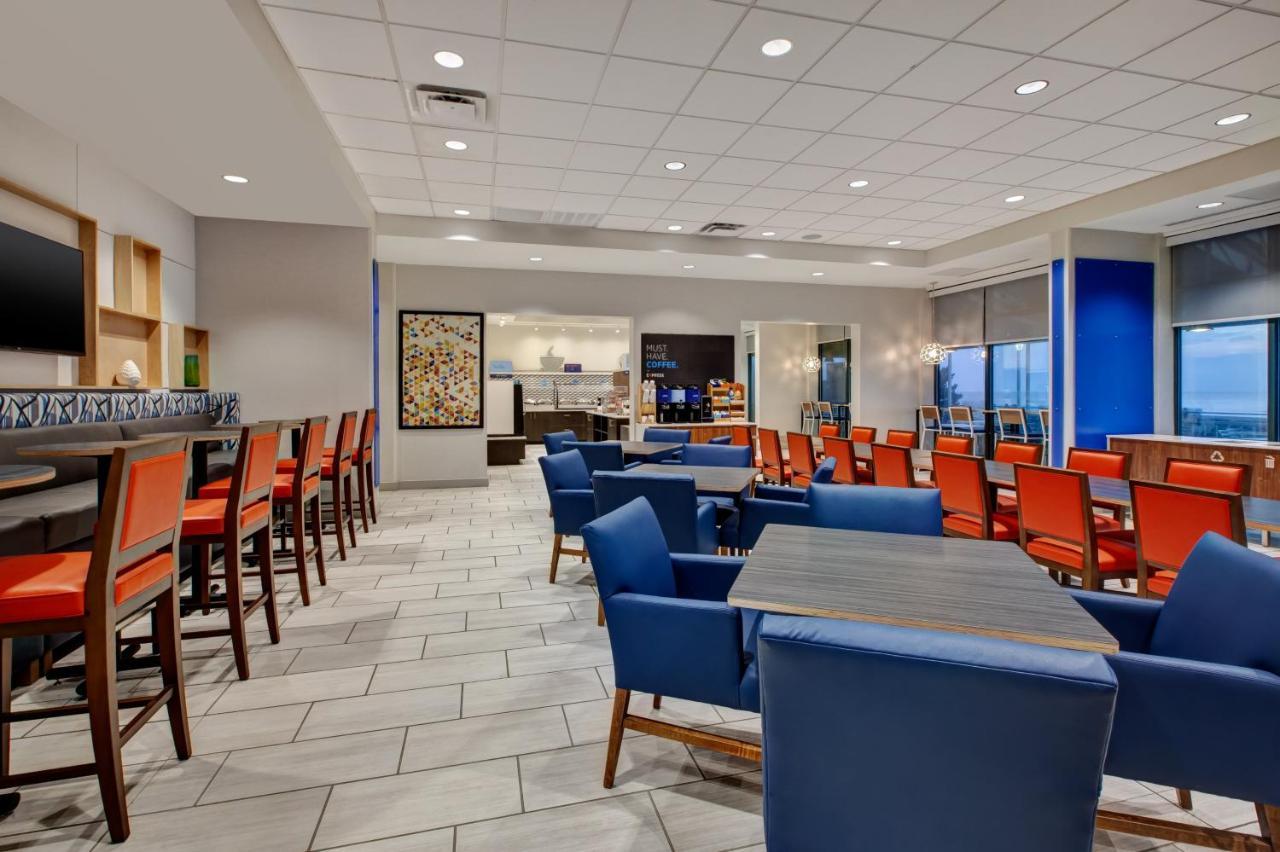 Resort Holiday Inn Express & Suites Va Beach Oceanfront By Ihg Virginia Beach