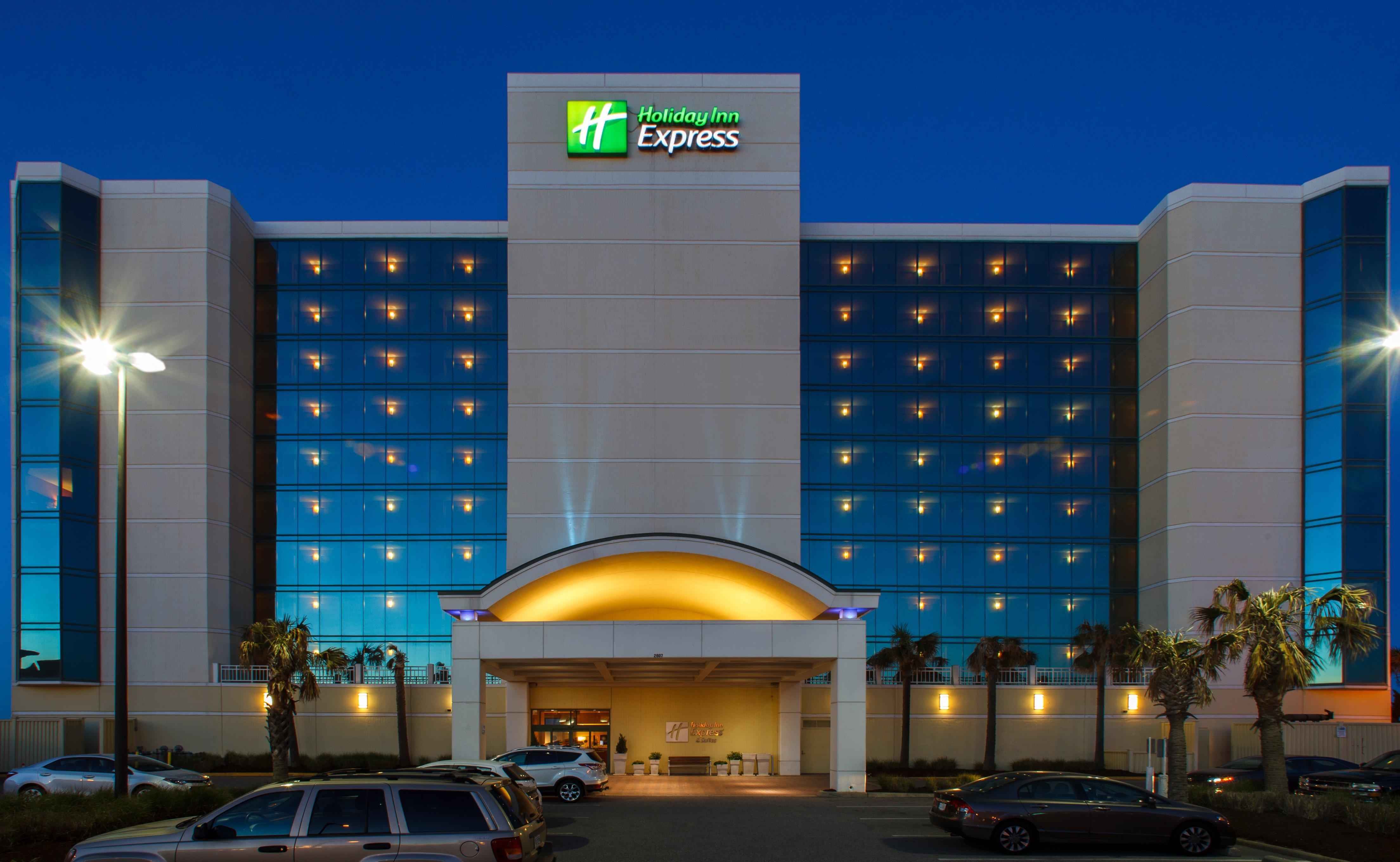 Holiday Inn Express & Suites Va Beach Oceanfront By Ihg 3*